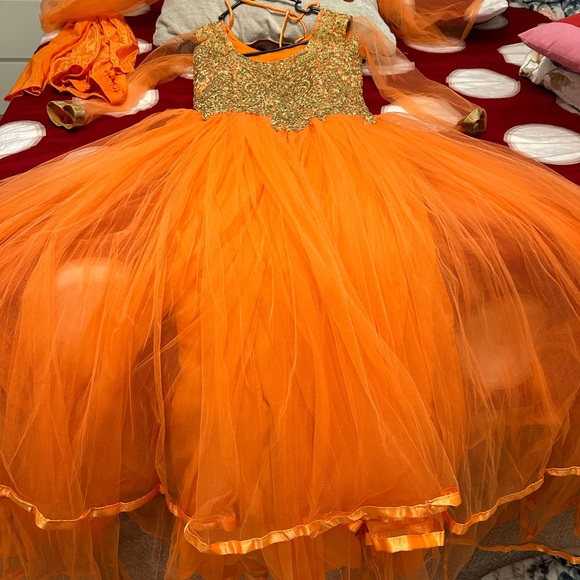 Pakistani Indian wedding party gown 3 PCs suit orange small eid outfit - Picture 4 of 16